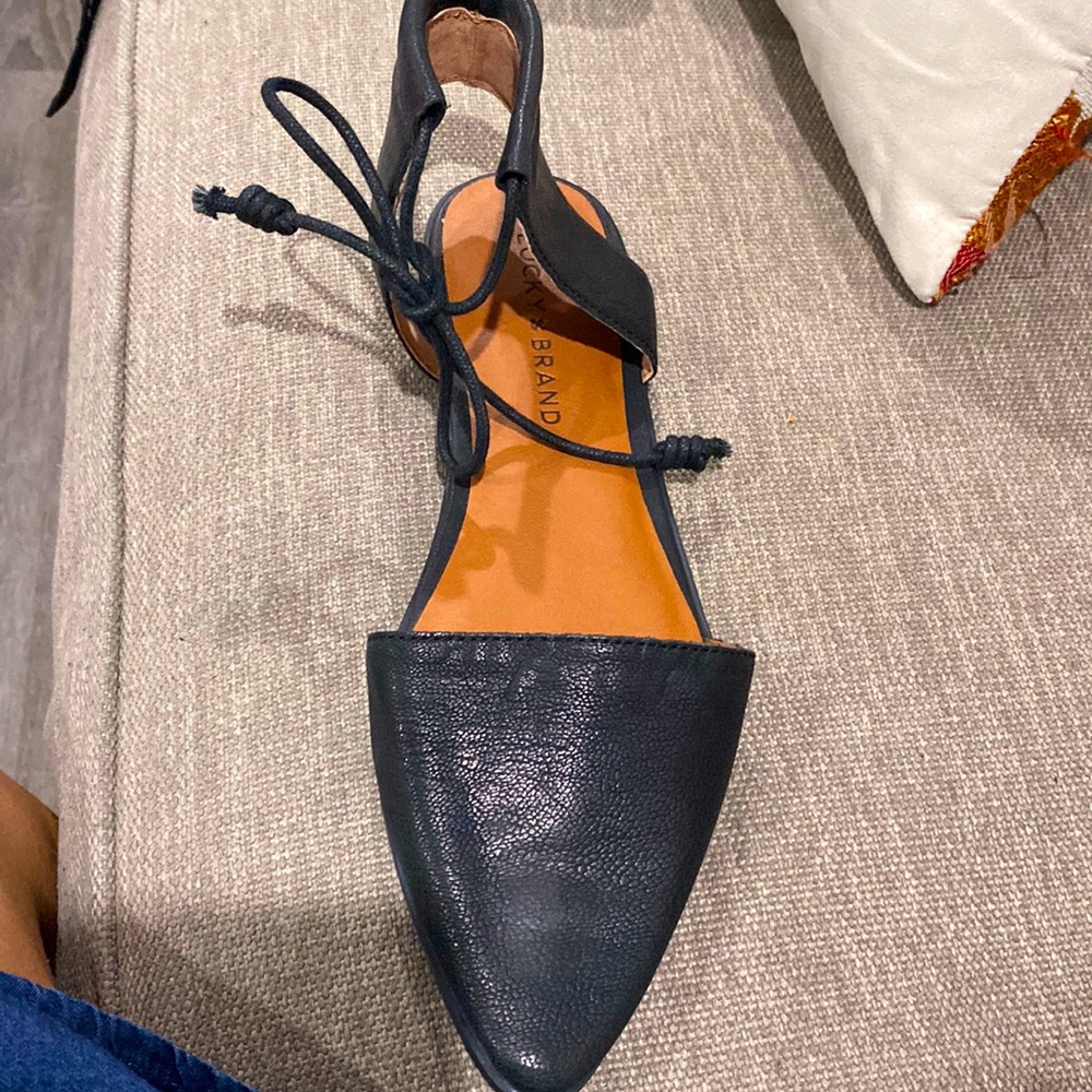 Black lucky brand flats